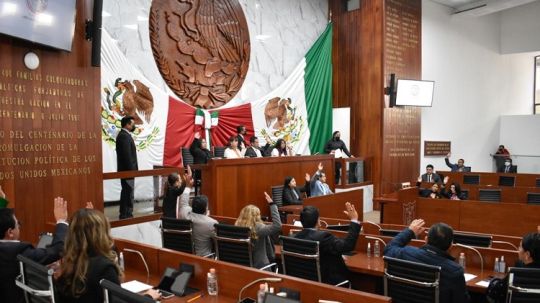 Recomendado y flojo, director jurídico del Congreso local genera malestar a diputados 