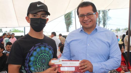 Arranca bancarización de Beca Benito Juárez de Educación Media Superior