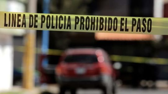Asesinan a presuntos dueños de Dolls Drinks licuachelas de Tepito en su automóvil