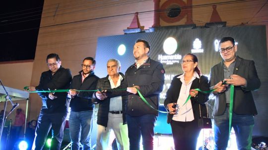 Con un ambiente de fiesta y diversión se inauguran los food trucks en la Plazuela de Jesús