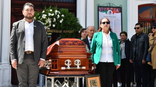 Realiza ayuntamiento de Huamantla guardia de honor al expresidente municipal Rogelio Palafox Gutiérrez