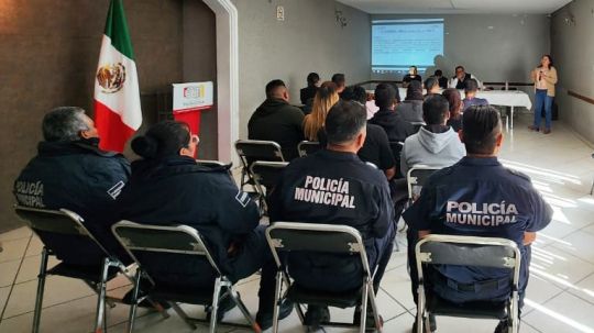 Capacita Fiscalía Anticorrupción a elementos policiacos de Papalotla