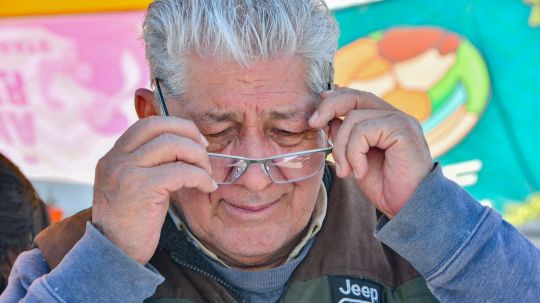 Con la entrega de estos lentes ayudamos a cambiar la vida de la gente: Salvador Santos Cedillo