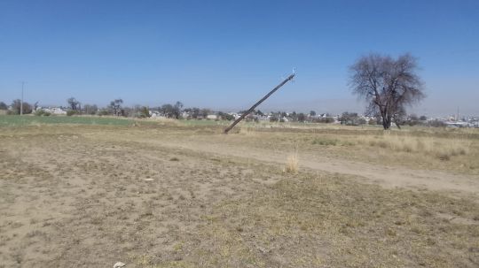 Interrupción de suministro de agua en Huamantla por desprendimiento de poste de energía eléctrica