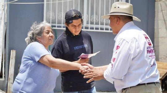 Pimentel se compromete a garantizar a los capitalinos un servicio de agua potable abundante y limpia