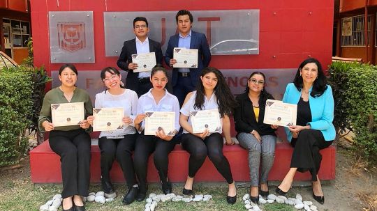 Obtienen estudiantes de la UATx primer lugar en concurso del Colegio de Contadores Públicos