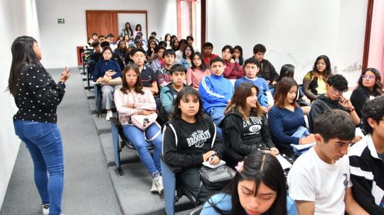 Inician capacitaciones a jóvenes que participarán como embajadores turísticos en Huamantla