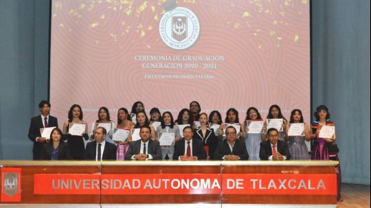 Egresó UATx generación 2024 de la Facultad de Filosofía y Letras