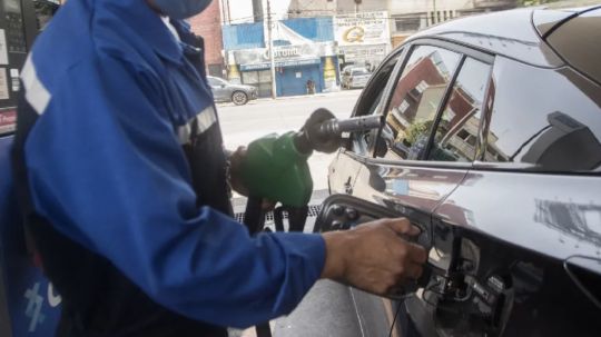 Hacienda recorta estímulo a gasolina Magna; ¿Cuánto pagarás de impuesto por litro?