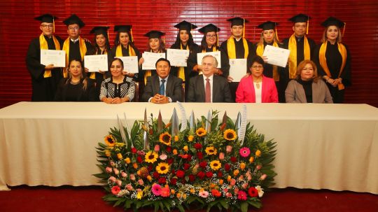 Culminaron estudios en la UATx especialistas en salud pública