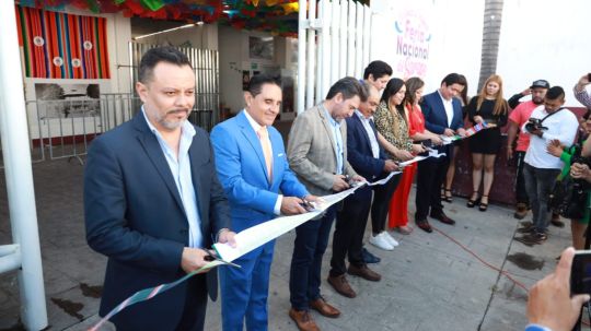 Se inaugura la única y original feria nacional del sarape Santa Ana 2024