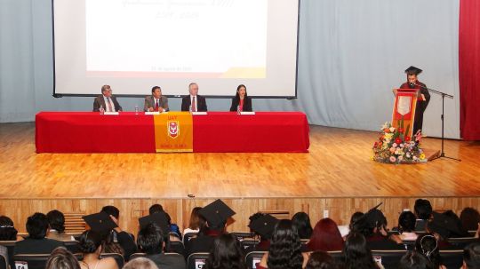 Egresó UATx profesionistas en Química Clínica