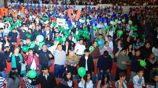 Sentirse orgullosos por pertenecer a la UATx exhorta Rector