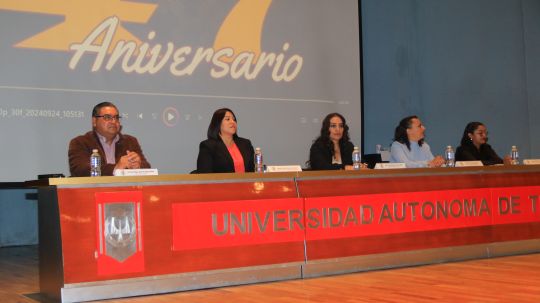 Conmemora Trabajo Social de la UATx 47 años de labor académica