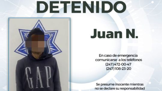 Policía de Huamantla arresta a hombre que consumía sustancias nocivas en la vía pública