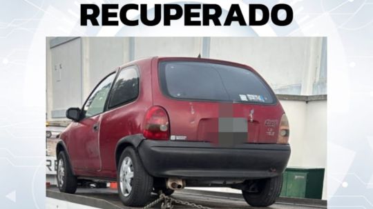 Recupera policía municipal un auto con reporte de robo