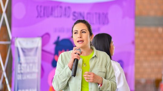 Fortalecen la prevención del embarazo adolescente con feria de servicios en Huamantla