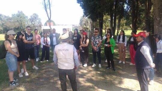 Estudiantes de intercambio académico en la UATx visitan Cacaxtla