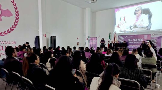 Inició en la CEDHT capacitación para formar mujeres como líderes en el uso de herramientas digitales