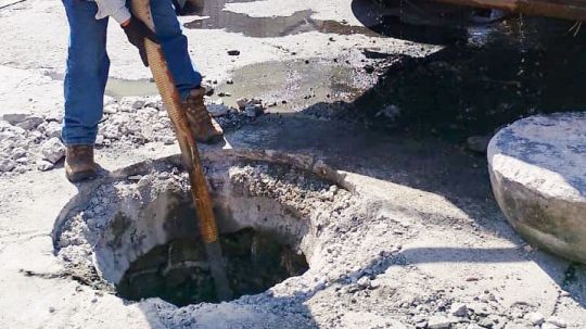 Desazolva La Capamh drenaje que acumulaba exceso de desechos en el calvario