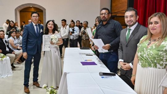 Con 120 historias de amor, gobierno de Huamantla celebra la unión de parejas