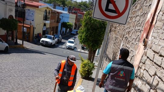 Refuerza Gobierno de Tlaxcala de seguridad vial con nueva señalética