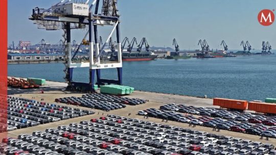 China eleva a 125% aranceles a productos de EU