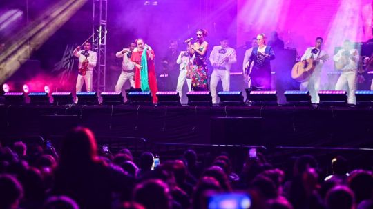 Concierto de Pandora hace vibrar los corazones de las madres huamantlecas