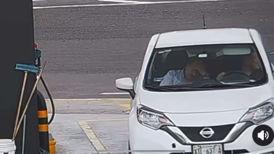 Acusan a ex alcalde de Atltzayanca de huir sin pagar combustible en gasolinera