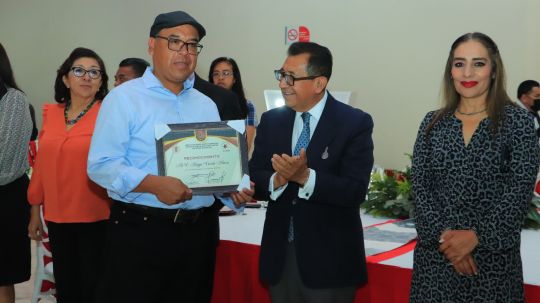 Encabeza Rector de la UATx celebración por 55 aniversario del STEIESET