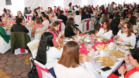 El Gobierno Municipal de Tlaxcala celebra con risas y reconocimiento a las madres en su día