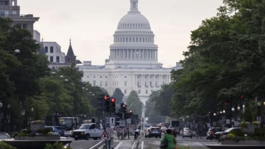Republicanos frenan plan fiscal de Trump que incluye impuestos a remesas
