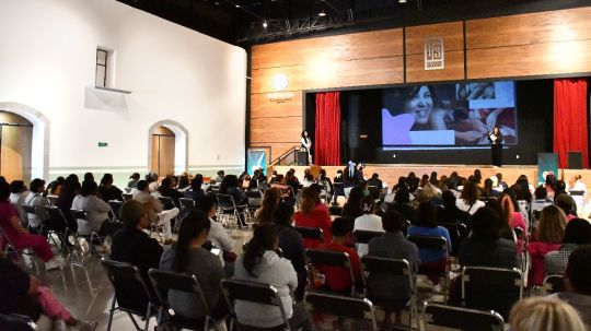 Invita gobierno de Huamantla a conferencia que aborda la importancia de detectar a tiempo cáncer en niñas y niños