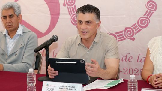 Reconoce presidente Alfonso Sánchez invaluable labor de cronistas comunitarios