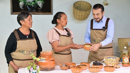 Noveno capítulo de Sabor y Raíz por amor a Huamantla rescata el mole tradicional de Doña María Isabel