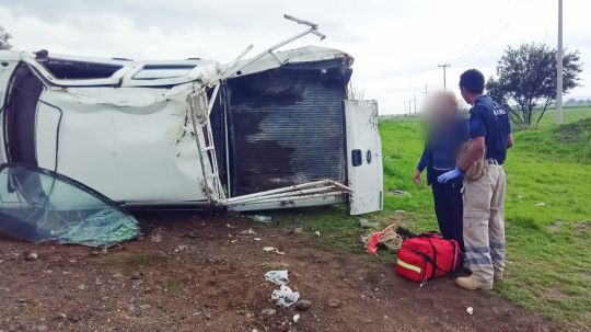 Policías y paramédicos de protección civil de Huamantla brindaron apoyo oportuno en tres accidentes vehiculares