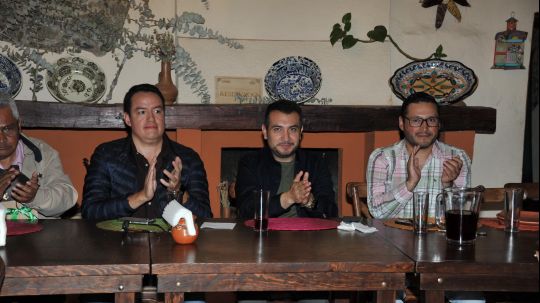 Reconoce Salvador Santos Cedillo labor de comunicadores y anuncia relevo en Comunicación Social