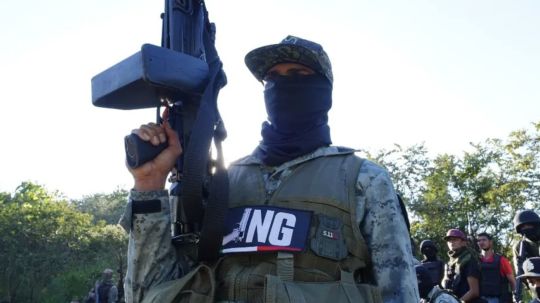 Detienen a 12 integrantes del CJNG con armas, droga y equipo táctico en Chiapas