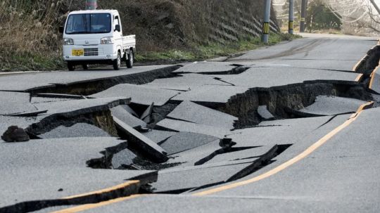Terremoto con magnitud de 7.6 en Japón; activan alerta de tsunami