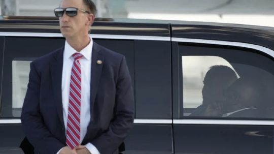 Servicio Secreto abate a hombre que intentó ingresar en residencia de Trump con una escopeta