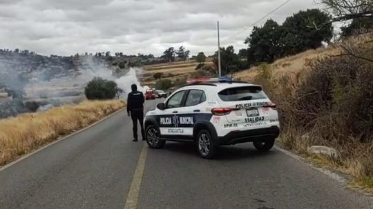 Incendio de vehículo en Ixtacuixtla genera temor en ciudadanos de diversos municipios de Tlaxcala