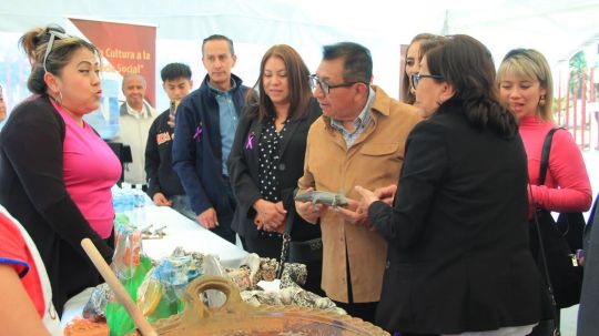 Emprendimiento, reflexión y perspectiva de género marcan la conmemoración del 8M en la UATx