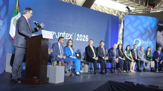 Tlaxcala y Puebla deben ser el epicentro de la industria textil en México: Marcelo Ebrard