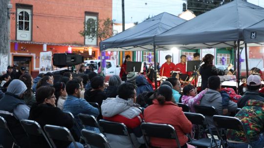 Viernes de muéganos en San Lucas fue un festival de luces, fe y sabores que deleitó a locales y visitantes
