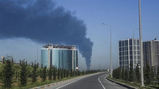 Irán destruye centro de operaciones de la nube de Amazon en Bahréin