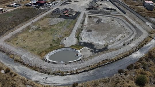 Invasores lotifican área protegida de Ecatepec, con maquinaria de 100 mdp