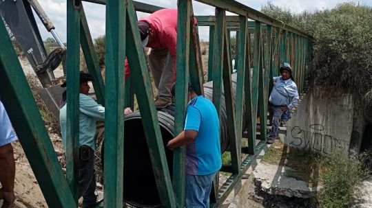 Atienden de manera inmediata daños en red de drenaje tras quema agrícola fuera de control