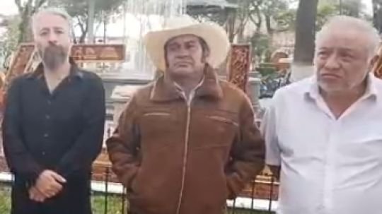 Gobierno del estado mantiene diálogo directo con productores de Nanacamilpa