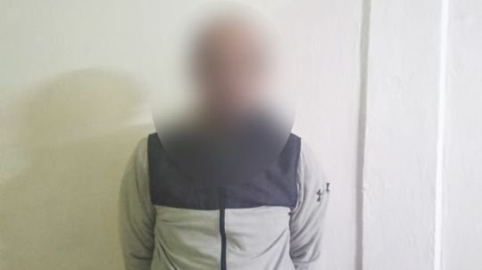 Detienen a masculino por presunto robo en establecimiento comercial en Huamantla