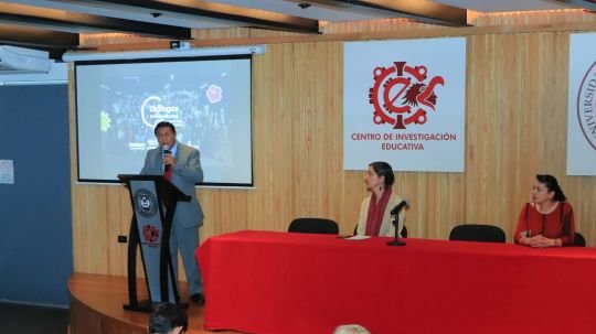 Investigadores UATx promueven conocimiento sobre cambio climático, energías renovables y praxis profesional